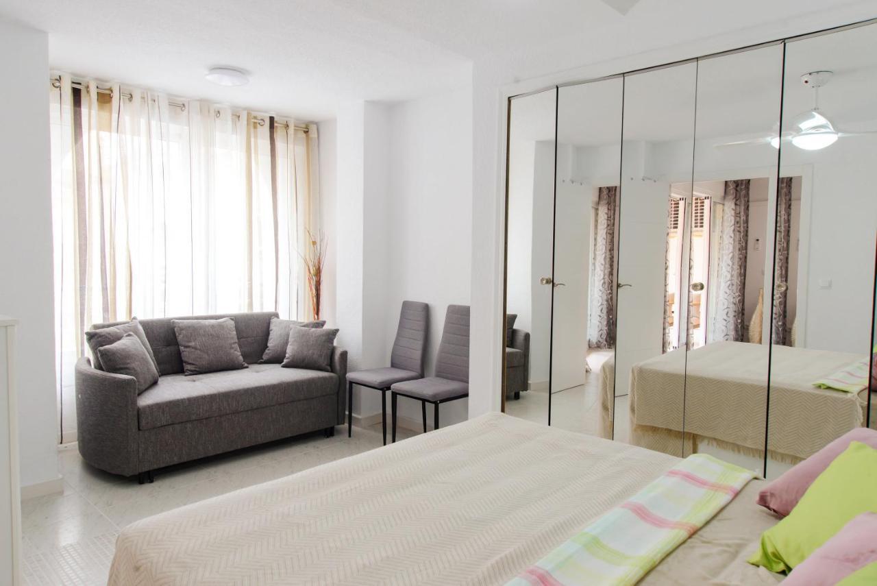 Holiday Suite Playa Del Cura Торрев'єха Екстер'єр фото