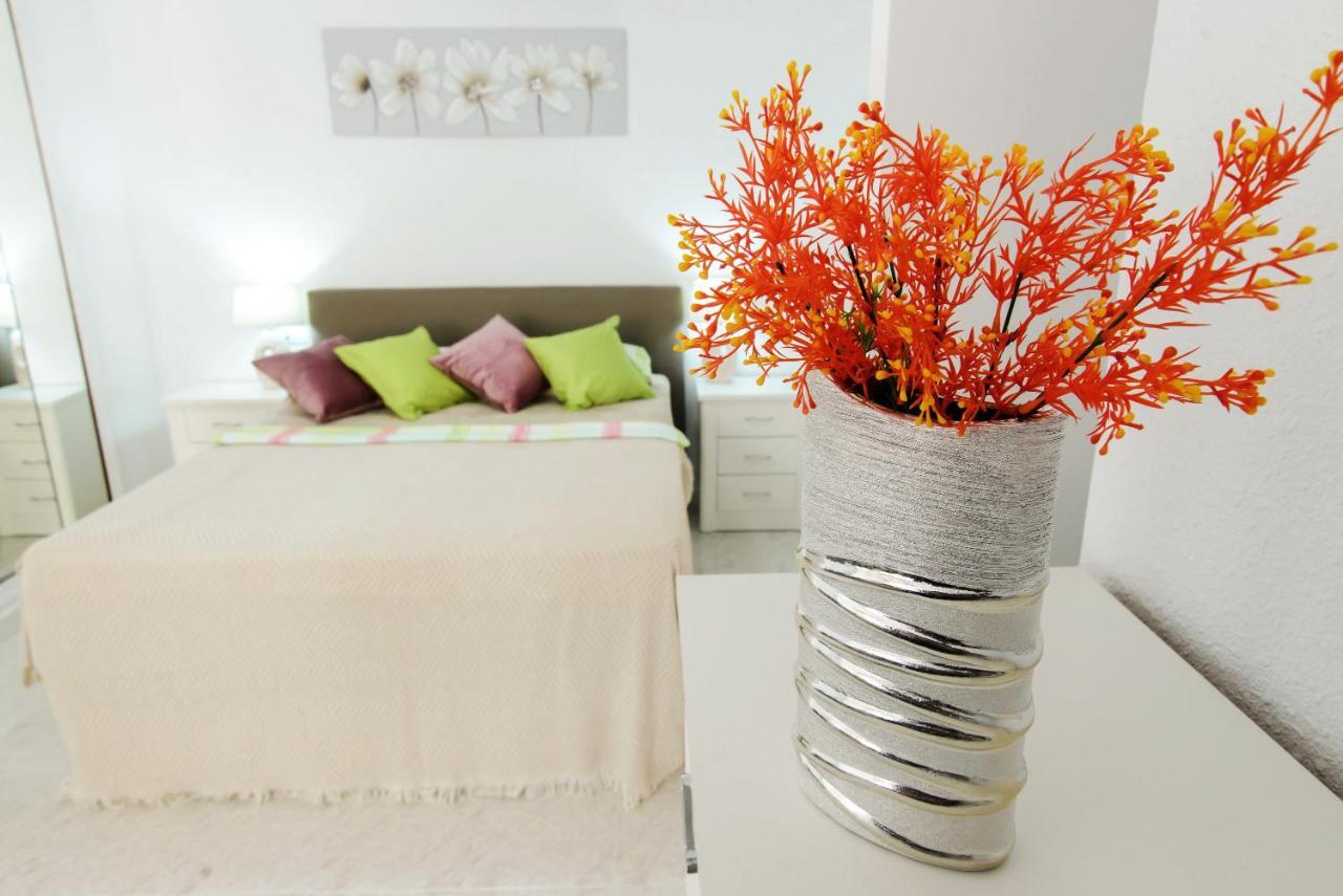 Holiday Suite Playa Del Cura Торрев'єха Екстер'єр фото