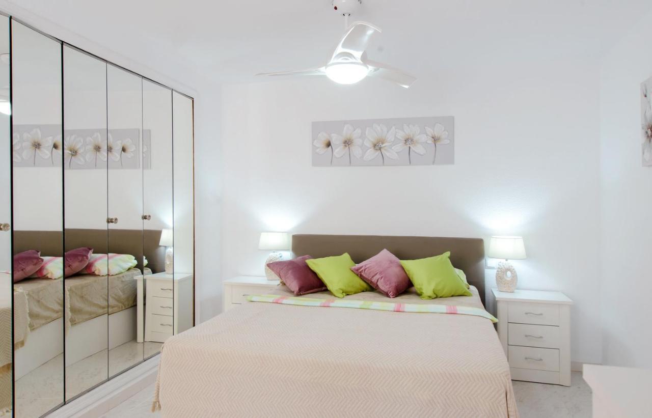 Holiday Suite Playa Del Cura Торрев'єха Екстер'єр фото