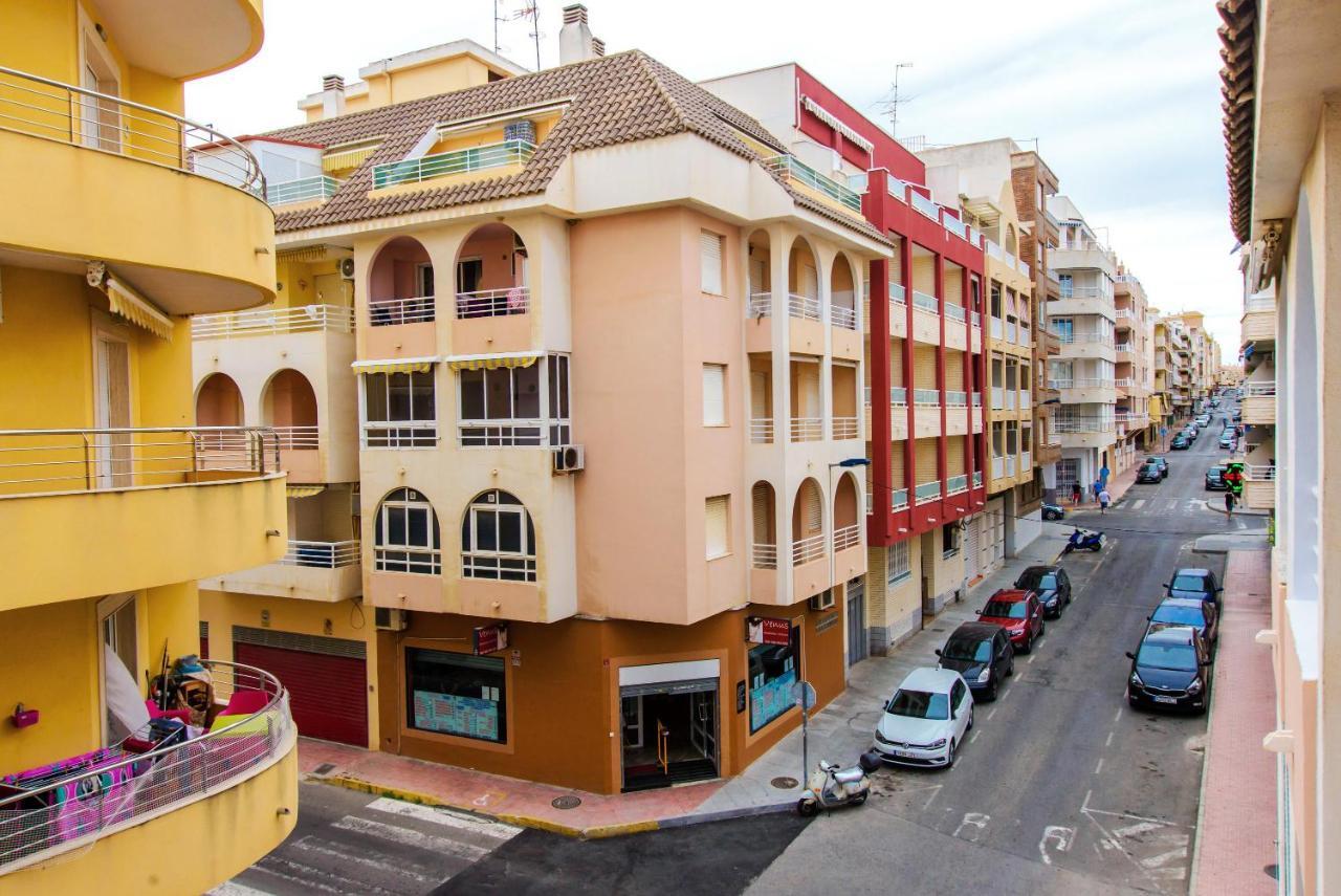 Holiday Suite Playa Del Cura Торрев'єха Екстер'єр фото